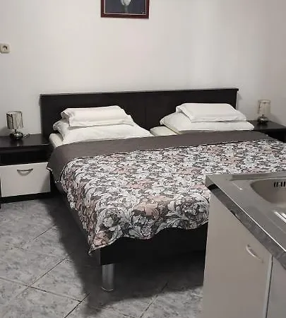 Apartment M&r Spadina *