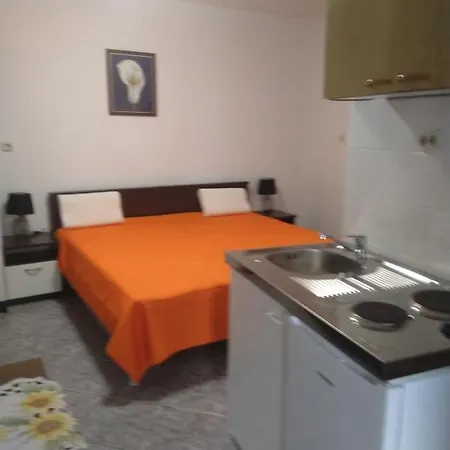 M&r Spadina * Vodice