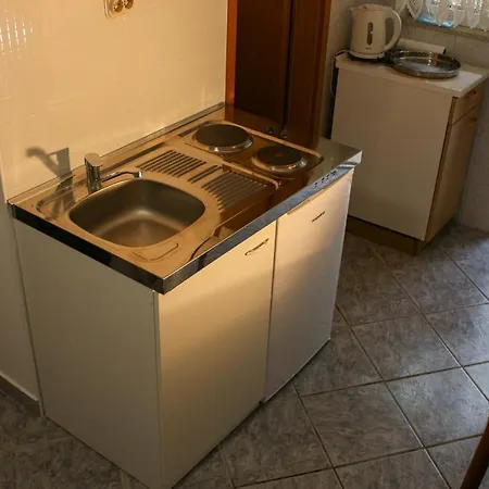 M&r Spadina Vodice