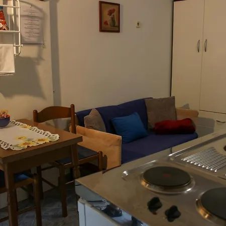 M&r Spadina * Vodice