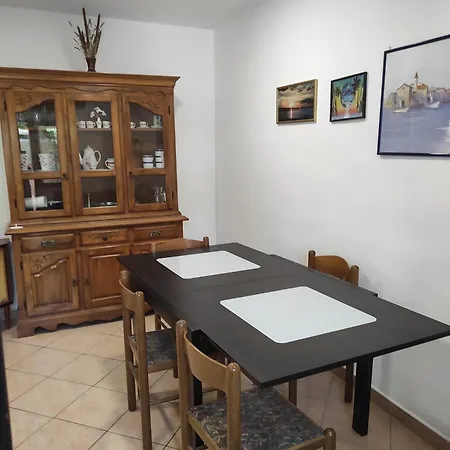 Apartment M&r Spadina Vodice
