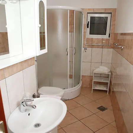 M&r Spadina Apartment Vodice