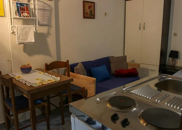 M&r Spadina * Vodice