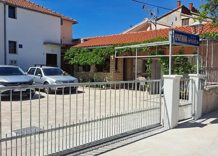 M&r Spadina Appartement *