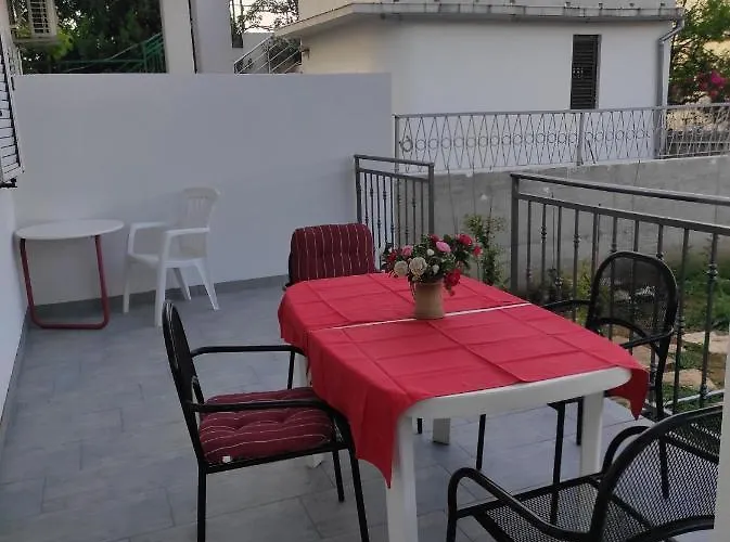 M&r Spadina Apartamento Vodice