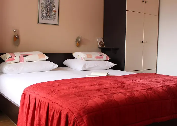 M&r Spadina * Vodice